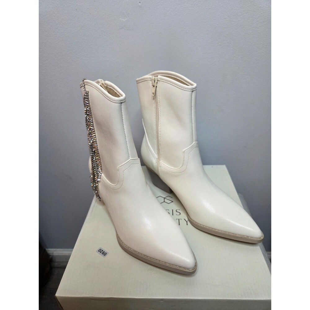 Oasis Society The Rowan White Leather Boots w/Silver Fringe, Sz 8